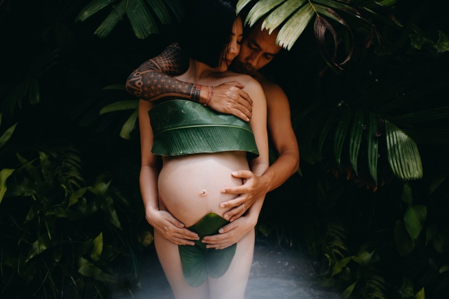 sandy maternity photoshoot in royal pita maha ubud